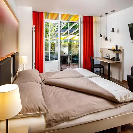Jardin Hotel 3*